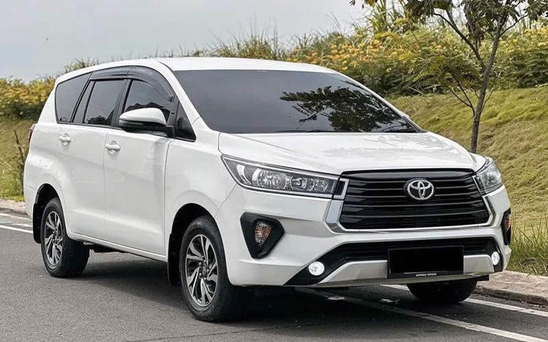 Kami menyediakan layanan antar jemput Bandara Juanda Surabaya dan carter mobil Toyota Avanza 5 seater, Toyota Innova 6 seater, Toyota Hiace 14 seater ke seluruh kota di Jawa dan Bali.