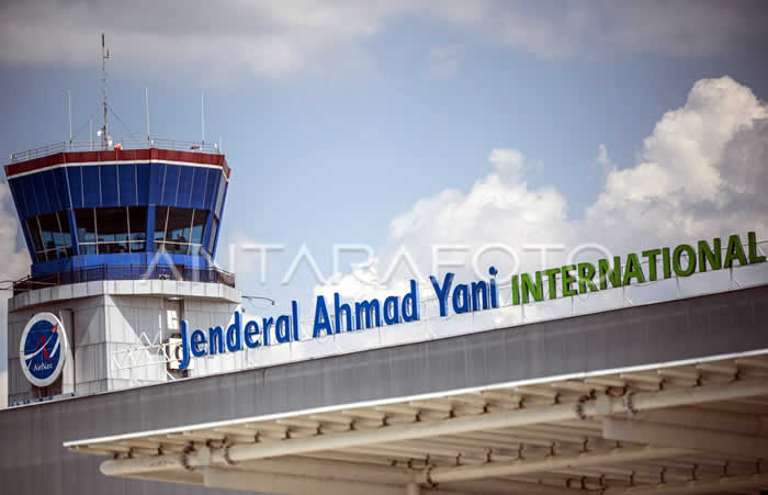 Antar Jemput Bandara Surabaya ke Bandara Ahmad Yani Semarang Jawa Tengah dan Carter Mobil.