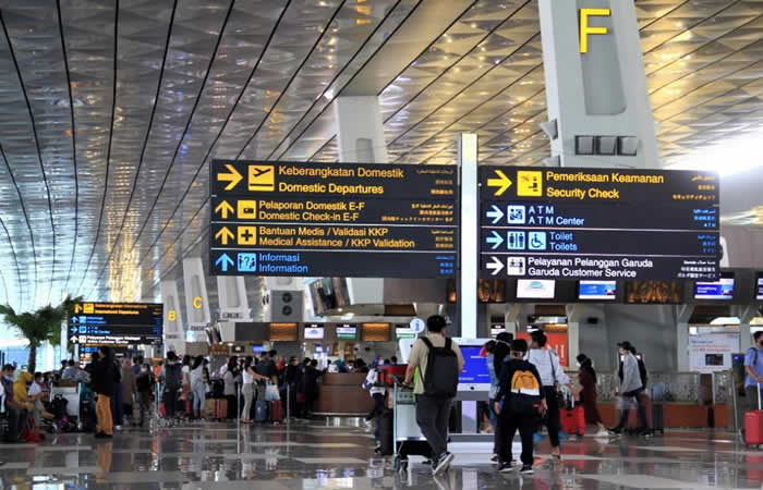 Antar Jemput Bandara Surabaya ke Bandara Soekarno-Hatta Cengkareng (CGK) Jakarta dan Carter Mobil.