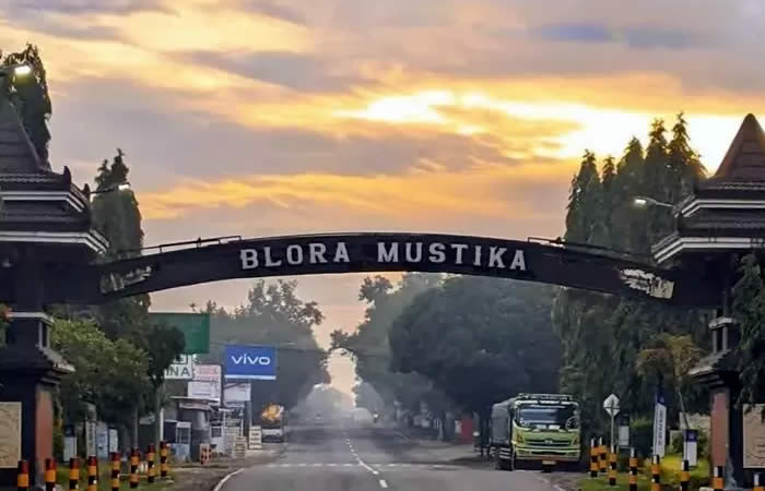 Antar Jemput Bandara Surabaya ke Blora Jawa Tengah dan Carter Mobil.
