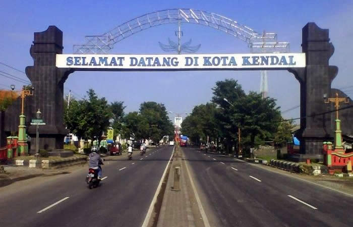 Antar Jemput Bandara Surabaya ke Kendal Jawa Tengah dan Carter Mobil.