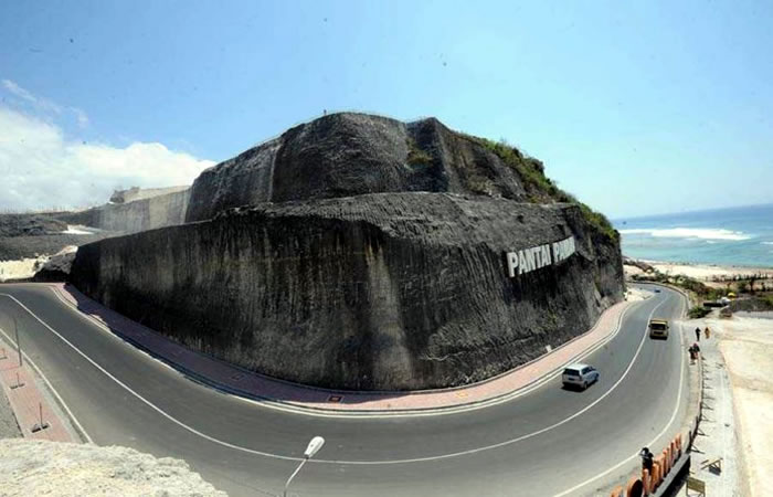 Antar Jemput Bandara Surabaya ke Kutuh Bali dan Carter Mobil.