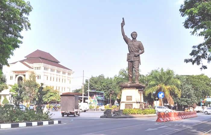 Antar Jemput Bandara Surabaya ke Solo Jawa Tengah dan Carter Mobil.